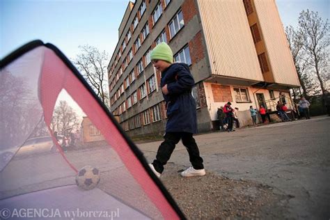 опікунка в польщі|Коли батьки далеко. Як оформити тимчасову опіку。